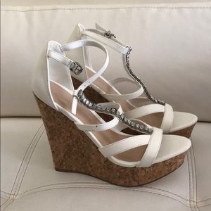 SHOE DAZZLE WHITE WEDGES